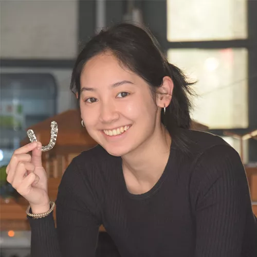 在加拿大長大的Ada